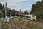 Feldberg - Bärental -> der höchst gelegene Bahnhof Deutschlands, so steht es jedenfalls auf einem Schild am Bahnhof und wird mit der Angabe von 967 m.ü.d.M. untermauert. In diesen höchst gelegen Bahnhof fährt der DB Alstom Coradia Continental 1440 173/673 von Seebrugg nach Titisee ein.

21. Sept. 2023