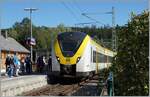 Der DB 1440 361 (Alstom Coradia Continental) erreicht den Bahnhof von Schluchsee und wird nach einem kurzen Aufenthalt nach Titisee weiter fahren.