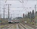 Ein DB (Fernverkehr) 4010 ist als IC 485 von Stuttgart Hbf nach Zürich unterwegs und erreicht Singen (Htw). 

15. März 2025 