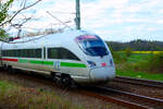 411 XXX mit ziel Ostseebad Binz bei der Einfahrt in den Bahnhof Bergen auf R�gen am 20.4.24