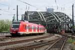 BR 422/612034/s-bahn-422-066-verlaesst-am-27 S-Bahn 422 066 verlässt am 27 April 2018 Köln Hbf. 
