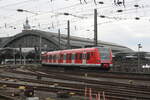 423er bei Ein- und Ausfahrt im Bahnhof Köln Hbf am 2.4.22