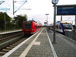 425 502 als S1 mit ziel Stendal bei der einfahrt in den Bahnhof Magdeburg Hbf am 9.9.18