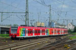 Am 2 Juni 2012 verlässt Werbetirebzug 426 538 Koblenz Hbf.