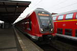 445 005 als RE5 mit ziel Rostock Hbf im Bahnhof Neustrelitz Hbf am 23.12.19