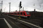 620 028 bei der Einfahrt in den Bahnhof Köln Messe/Deutz am 2.4.22