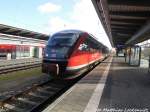 642 549 / 049 als RE8 mit ziel Wismar im Bahnhof Rostock Hbf am 8.11.15