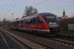 Noch mal 642 220/720 in Rosenberg Baden am Bahnsteig gen Lauda fahrend.  7.12.2023