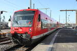 BR 650/736662/650-018-mit-650-100-als 650 018 mit 650 100 als RB93 von Friedrichshafen Hafen kommend bei der Einfahrt in den Endbahnhof Lindau Insel (ehemals Lindau Hbf) am 24.3.21