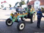 Traktor (Hersteller nicht Bekannt) mit sehr vielen Durstlschern am Bord aufm Putbusser Markt am 21.9.13