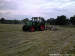 traktoren-youngtimer/273791/fendt-614-mit-einer-heuchwende-aufm Fendt 614 mit einer Heuchwende aufm Feld bei Putbus am 13.6.13