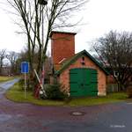 Gerätehaus aus dem Jahre 1903 und Schlauchturm der Freiwillige Feuerwehr in Bode, Landkreis Uelzen.