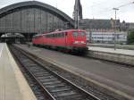 Doppeltraktion Br 110 (B�gelfalte+Kasten) im K�lner Hbf am 23.7.10