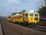 Am 18.10.2010 kam dieses Gleisbaufahrzeug von Staddon 08-475-4S in K�ln-West.
