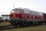 216 067-9 und im Hintergrund 140 128-0 in Koblenz L�tzel am 4.12.2011