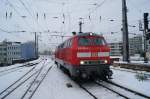 218 825-8 Lz bei der Einfahrt in K�ln-Hbf am 27.12.2010.