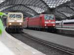 DB 120 159-9 mit DB 146 021-1 im K�lner Hbf am 17.10.10