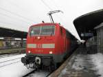 DB 111 011-3 mit dem RE9 in K�ln Messe Deutz am 29.12.10