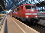 DB 111 012 mit dem RE9 nach Gie�en im K�lner Hbf am 19.9.10