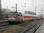 DB 115 509-2  80 Jahre Autozug  beim schlimmsten Nieselregen in K�ln Deutz am 31.12.2011
