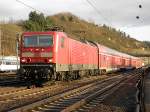 DB 143 930-6 mit dem RB27 in Linz am Rhein am 6.2.2011
