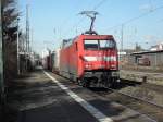 DB 152 169-9 mit einem G�terzug in Beuel am 8.2.2011