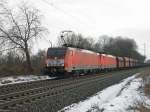 Railion 189 036-7 und Schwestermaschine in Bornheim am 3.1.11
