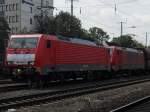 Doppeltraktion Br 189 mit einem Erzzug durch K�ln West am 26.6.10