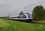 145 040 ist an der Zugspitze eines RB37 Pendelzuges der von Krefeld Hbf gen Neuss fahrend zu sehen ist.  Kaarst den 25.9.2025