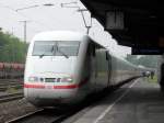 ICE 2 bei der durchfahrt durch den Bahnhof K�ln West