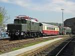 E93 07 mit einem TEE Rheingold Wagen und eine E50 im Hintergrund im DB Museum Koblenz L�tzel am 9.4.2011