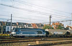 SNCF 67599 zieht ein Getreidezug durch Gent-Sint-Pieters am 13 September 2004.