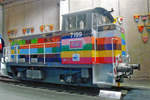 Farbenfroher Y 7199 steht am 24 September 2010 als Hausmaskotte ins EM Cité du Train in Mulhouse.