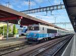 Die SNCF BB 22397 ist als Schublok des TER 96605 von Grenoble in Genève  angekommen.