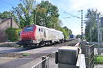 In Meerbusch Osterath ist die CB E37 513 mit einem Klv fahrend gen B�ssinghoven vors Objektiv gelangt. 23.9.2026