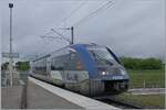Der SNCF X 73756 verl�sst als TER den Bahnhof von Meroux in Richtung Delle. Rechts im Bild ist der Bahnsteig des TGV Bahnhofs von Belfort Montb�liard TGV zu sehen. Die beiden Bahnh�fe sind miteinander verbunden und so bekommen die TGV Z�ge gute Anschl�sse mit den TER in die Region.

20 Mai 2026