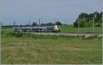 Während ein paar hundert Meter von hier TGV Züge geradewegs durchs Land sausen, bummelt der Z 27736/735 gemütlich als TER 895059 von Belfort nach Meroux.