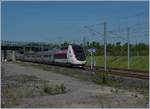 Der TGV Lyria 4409  Stan Wawrinka  erreicht auf seiner Fahrt von Paris Gare de Lyon nach Zürich den Bahnhof Belfort- Montbéliard TGV.