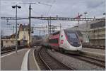 Der TGV Lyria 4717 verlässt Lausanne in Richtung Paris Gare de Lyon.