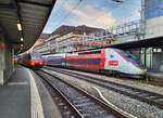 Der TGV Lyria 9264 bestehend aus dem Rame 4726 nach Paris Gare de Lyon verkehrt heute ausnahmsweise in Lausanne von Gleis 1.
7. Aug. 2024