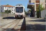 In einen zwanzigj�hrigen Reisef�hrer stand (sinngem�ss) geschrieben, dass die Bahn auf Sardinien keinen zeitgem�ssen Service mehr bieten, die Fahrt der langsamen Z�ge aber gerade f�r Touristen einen besonderen Reiz aus�ben. Nun, leider hatten wir nun ...