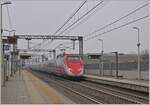 Ein FS Trenitalia ETR 500 von Torino kommend erreicht den Bahnhof Rho Fiera.