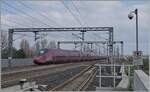 Der .italo ntv ETR 575 014 verlässt als Zug 9935 (Milano - Napoli) den Bahnhof von Reggio Emilia AV.

14. März 2023