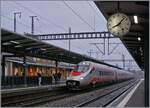 Ein FS Trenitalia ETR 610 auf dem Weg nach als EC nach Domodossolaa bei der Durchfahrt in Morges. 

22. Feb. 2024