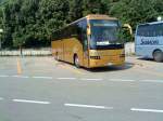 Volvo Reisebus des Busunternehmen Manenti Viaggi gesehen auf dem Busparkplatz in Limone sul Garda am 05.06.2014