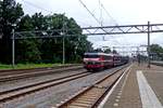 RaiLogic 1619 schleppt der Gefco-Autozug durch Dordrecht Centraal am 16 Juli 2016.