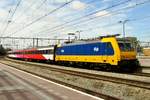 br-186-traxx-140ms/683921/am-14-mai-2015-treft-186 Am 14 Mai 2015 treft 186 007 mit ein IC-Direct in Rotterdam Centraal ein.
