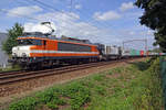 locon-benelux/671195/ex-locon-1828-heute-rfo-schleppt-am Ex-LOCON 1828, heute RFO, schleppt am 16 Augustus 2019 ein KLV durch Oisterwijk.
