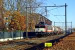 Ex-LOCON, heute RFO 1831 schleppt ein Kesselwagenzug durch Wijchen richtung Tilburg am 30 November 2019.