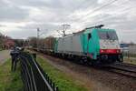 rail-force-one-4/763177/rfo-186-210-zieht-ein-aus RFO 186 210 zieht ein aus Duisburg kommender KLV in Venlo ein am 8 April 2021.